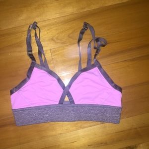 Lululemon sports bra